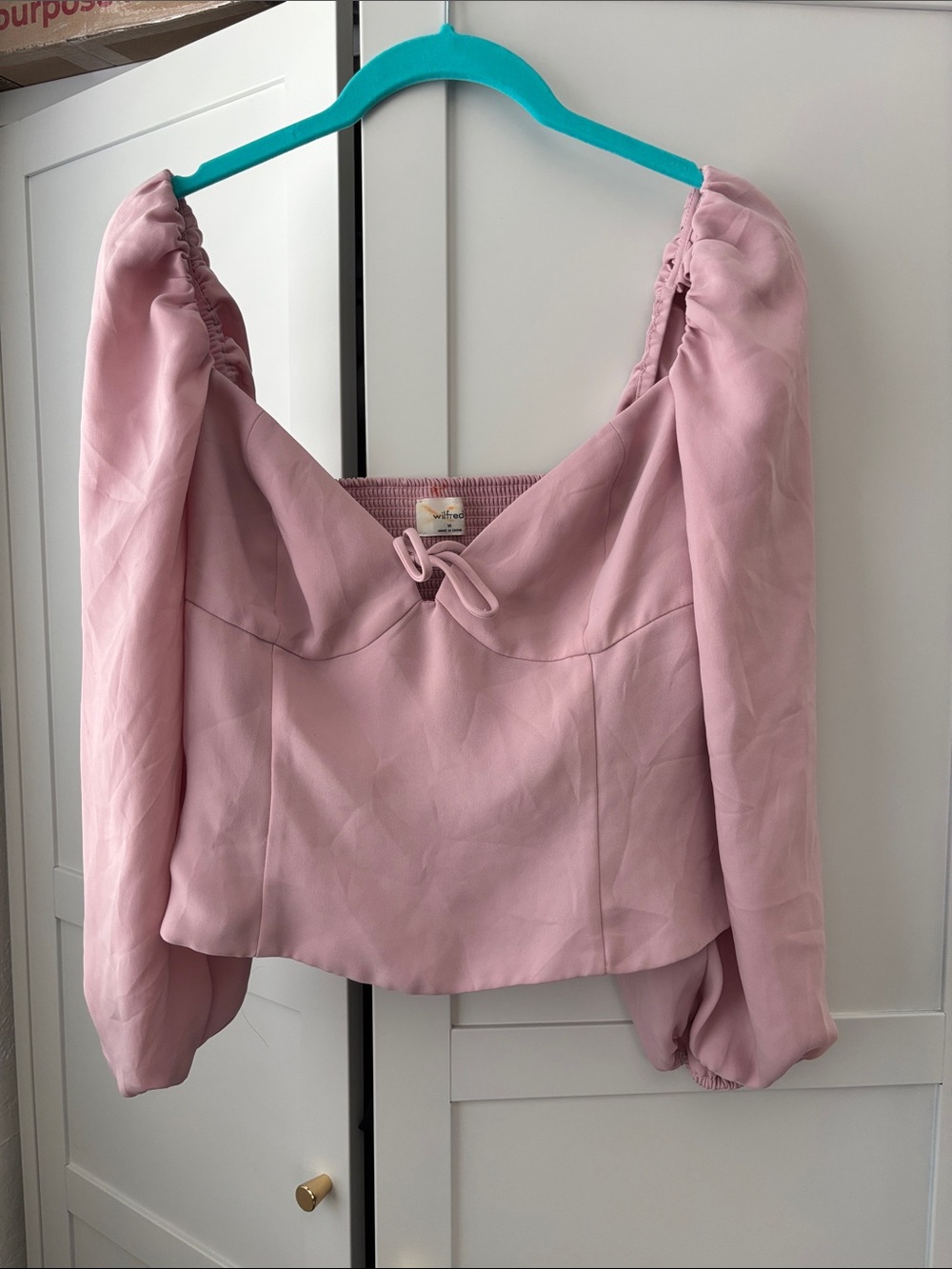 Aritzia Wilfred Dusty Pink Puff-Sleeve Cropped Blouse